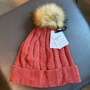 Pom perfection beanie